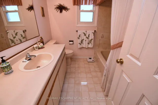 Additional property image - 54 Ramsden Dr