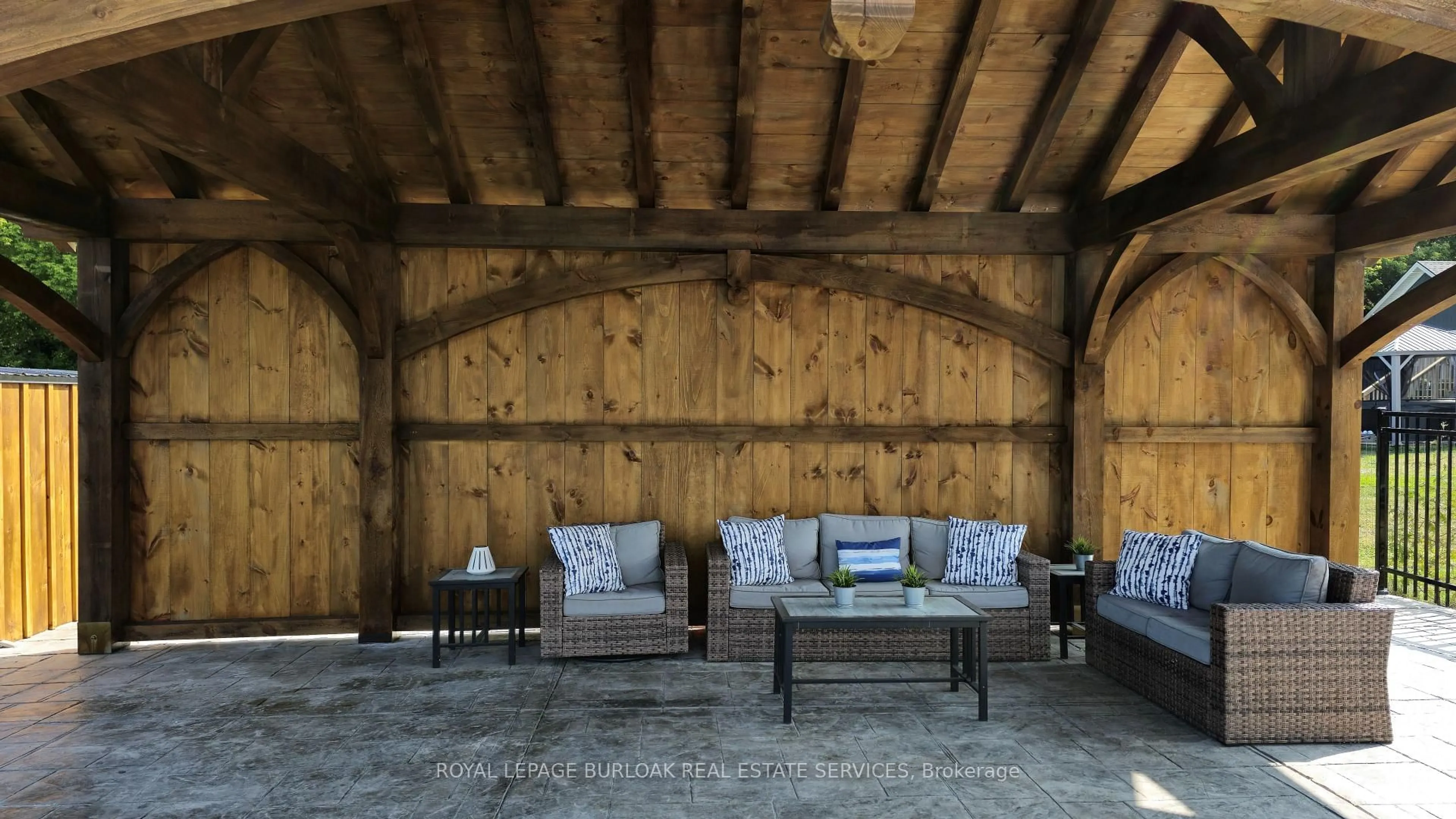 Living room with furniture, unknown for 234 Burford-Delhi Townline Rd, Brant Ontario N0E 1R0
