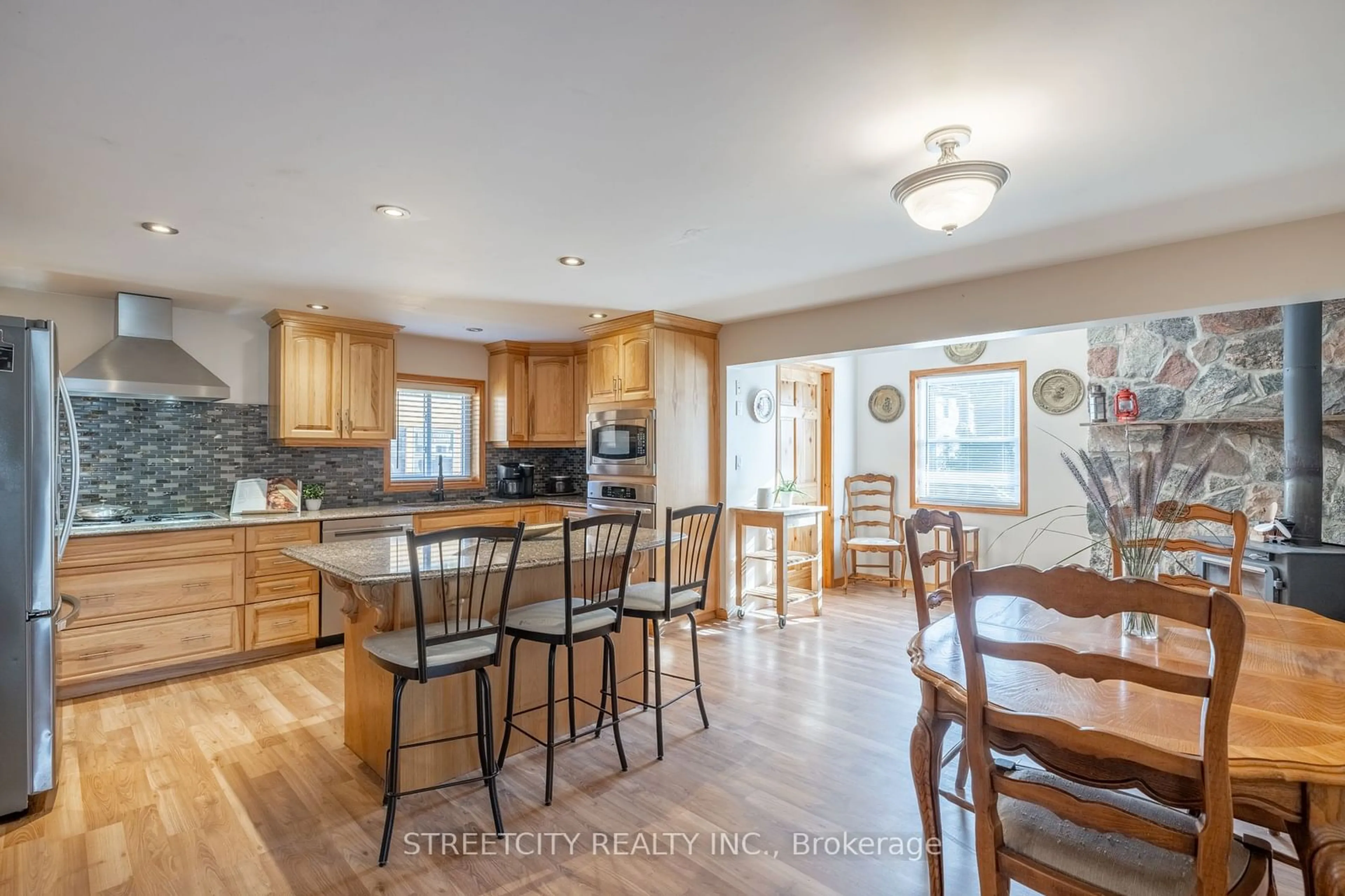 Open concept kitchen, unknown for 181 WEST PARK Dr, North Middlesex Ontario N0M 2K0