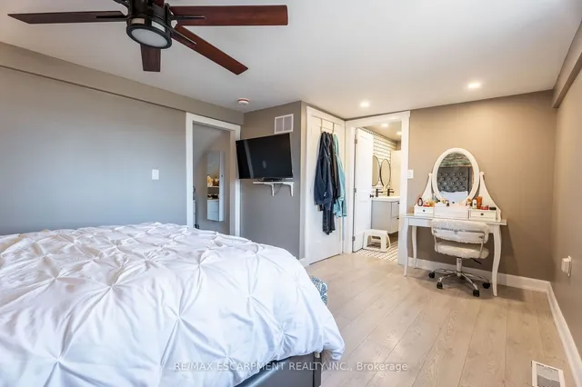 Additional property image - 735 Beach Blvd