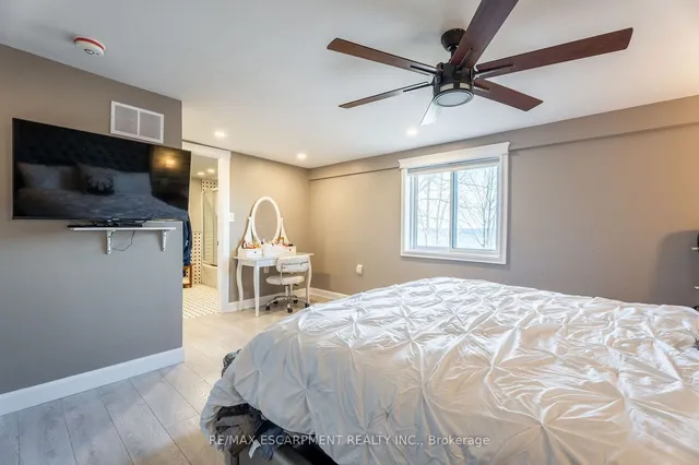 Additional property image - 735 Beach Blvd
