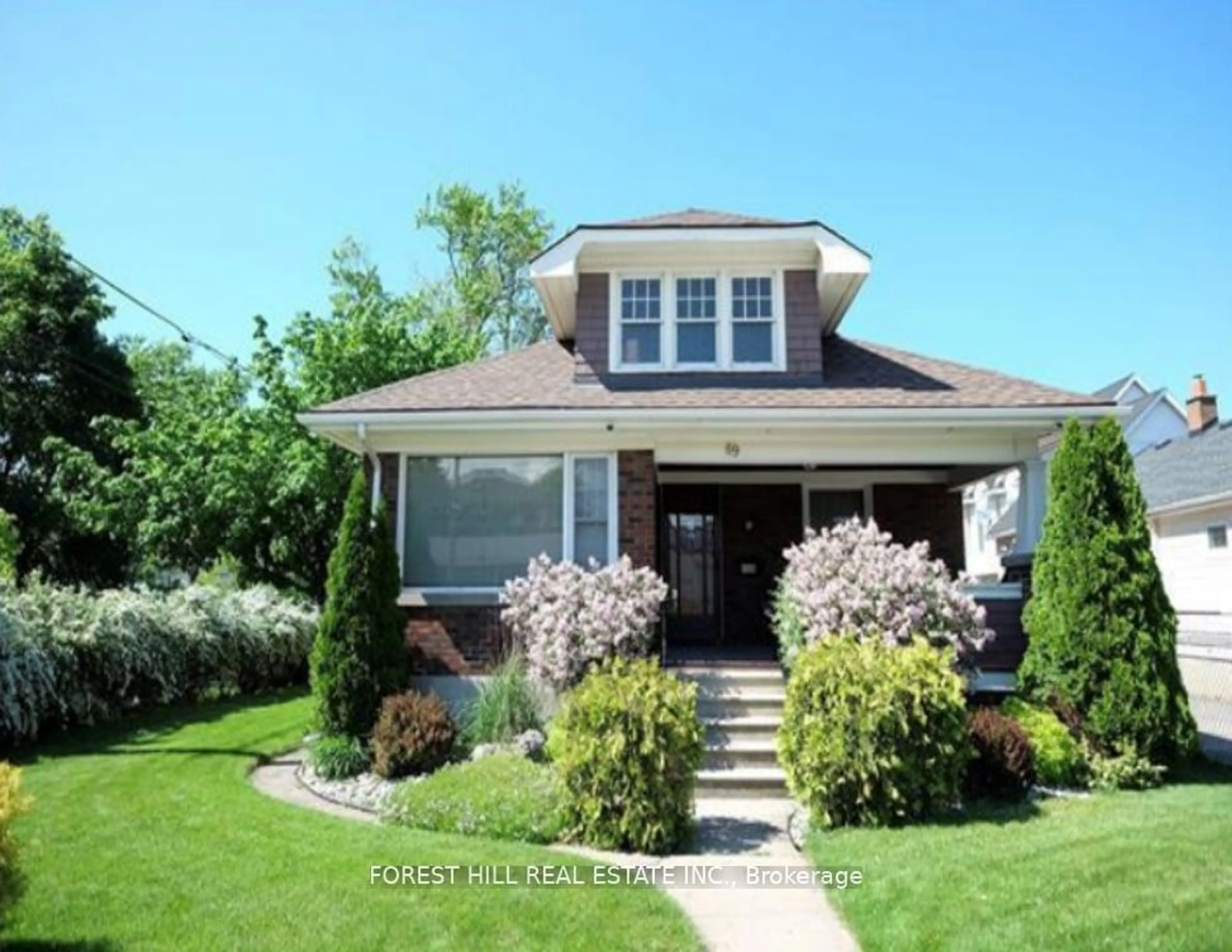 Home with brick exterior material, street for 49 Eastchester Ave, St. Catharines Ontario L2P 2Y6