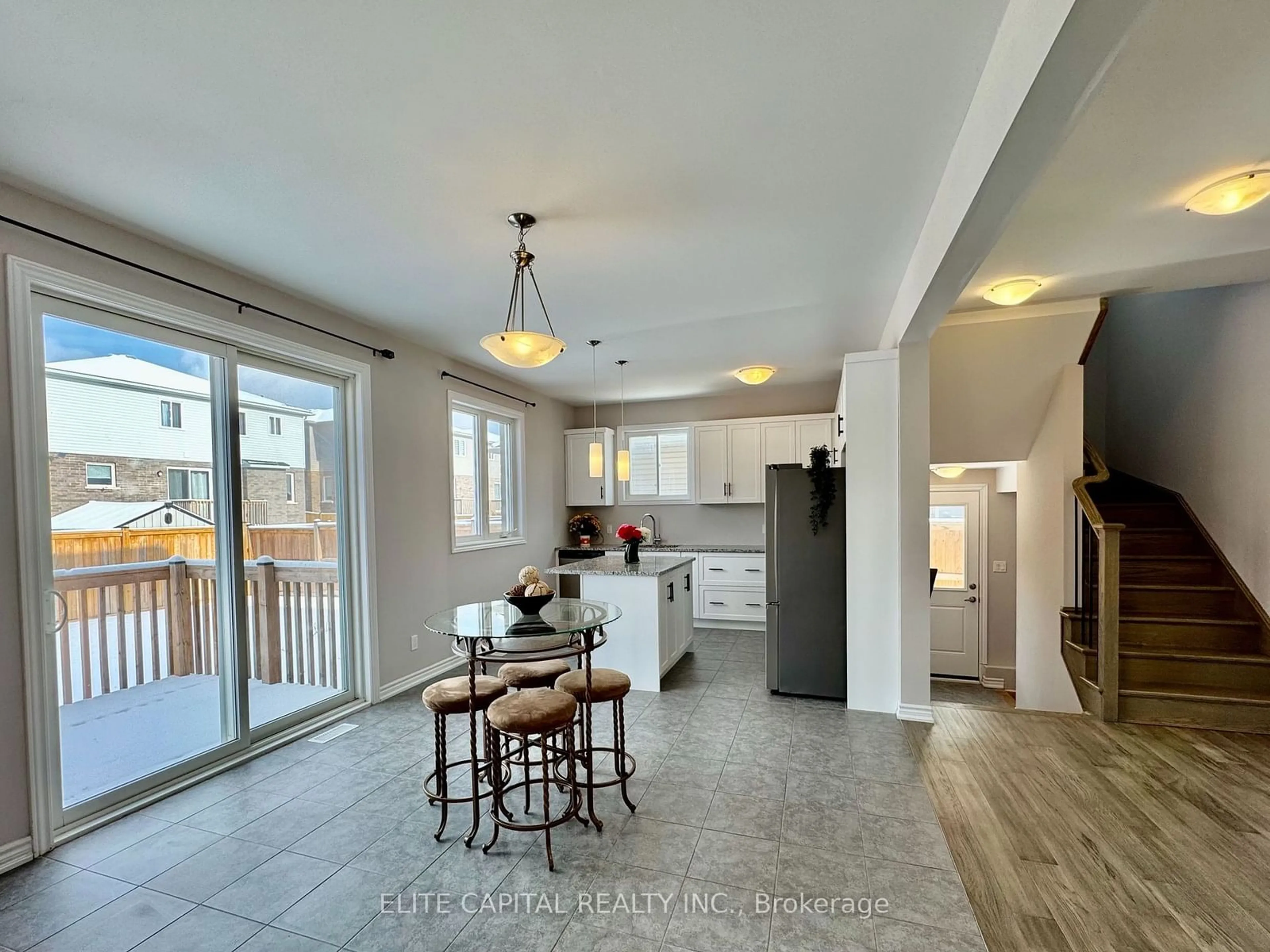 Open concept kitchen, ceramic/tile floor for 8125 Brookside Dr, Niagara Falls Ontario L2H 3T9