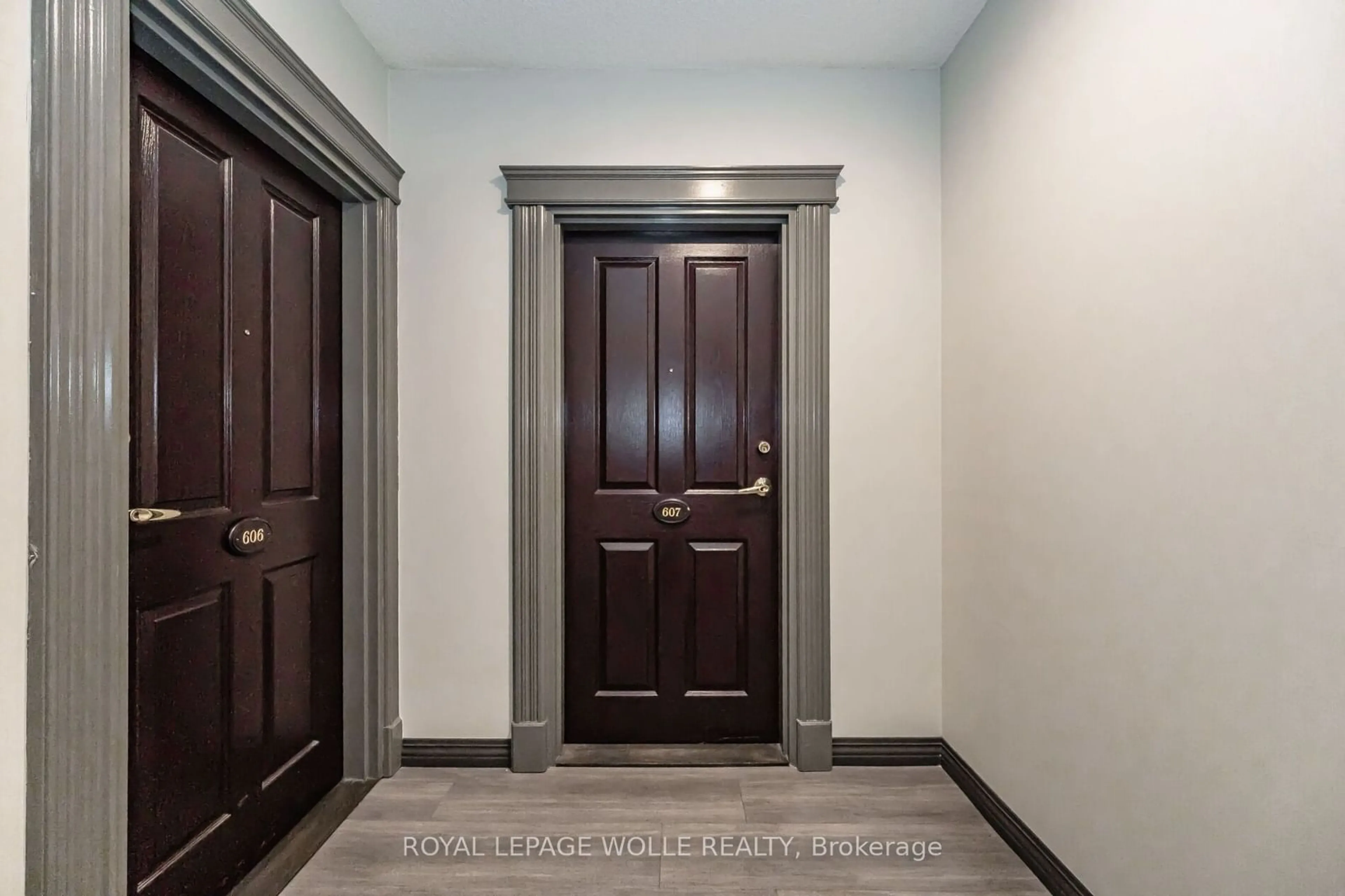 Indoor entryway for 255 Keats Way #607, Waterloo Ontario N2L 6N6