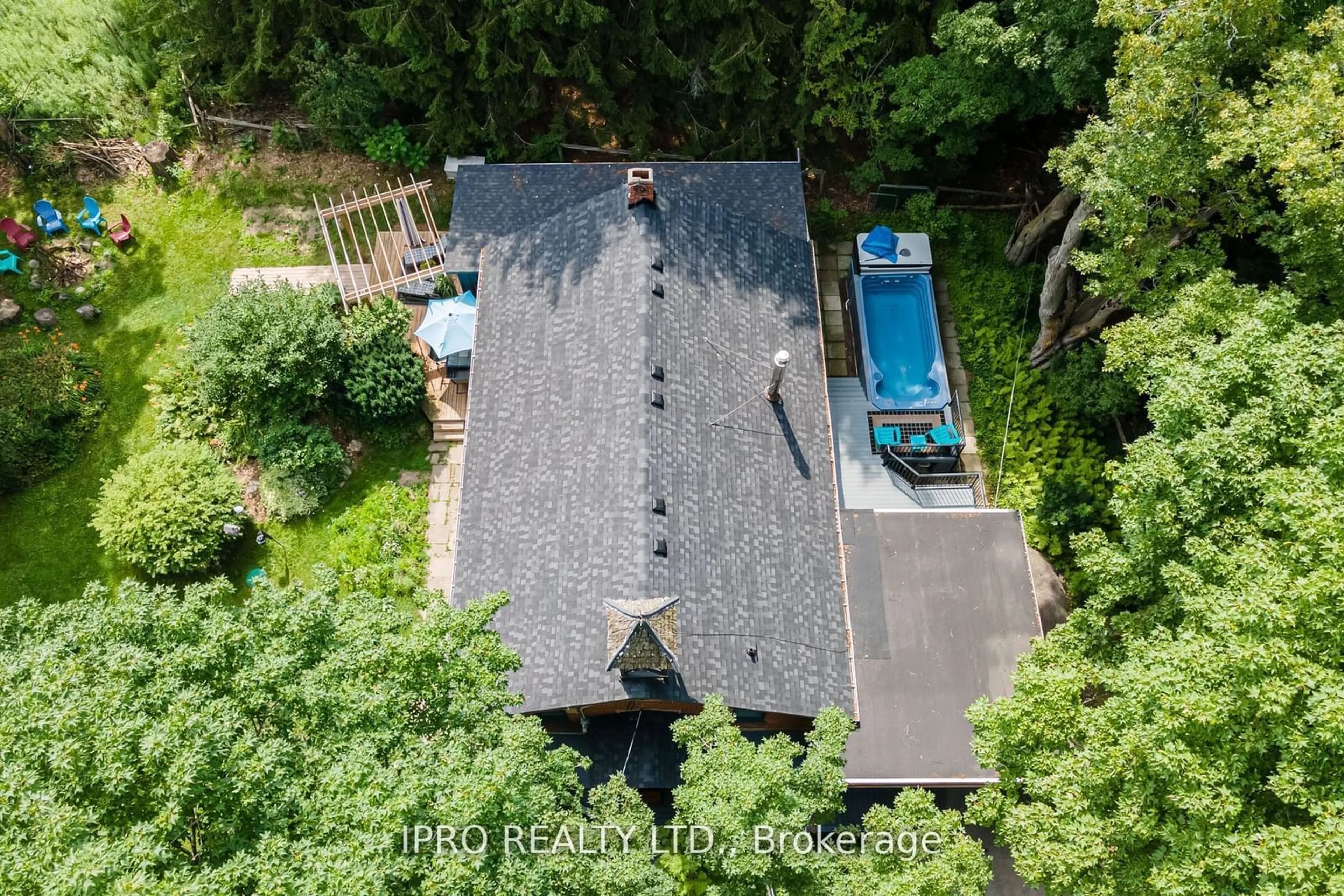 A pic from outside/outdoor area/front of a property/back of a property/a pic from drone, unknown for 715432 1st Line #EHS, Mono Ontario L9A 1A9