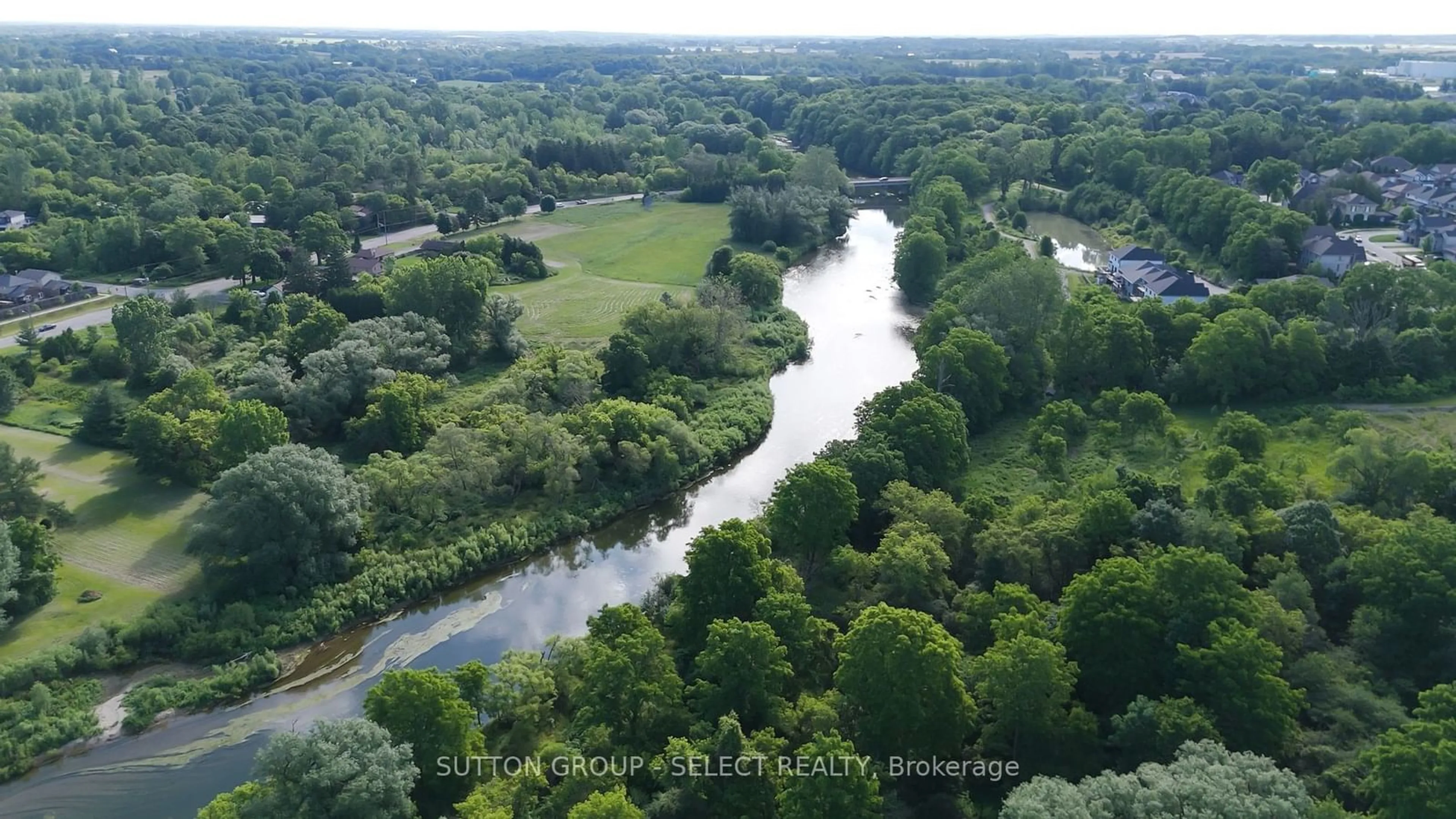 A pic from outside/outdoor area/front of a property/back of a property/a pic from drone, water/lake/river/ocean view for 2835 SHEFFIELD Pl #14, London Ontario N6G 5H5