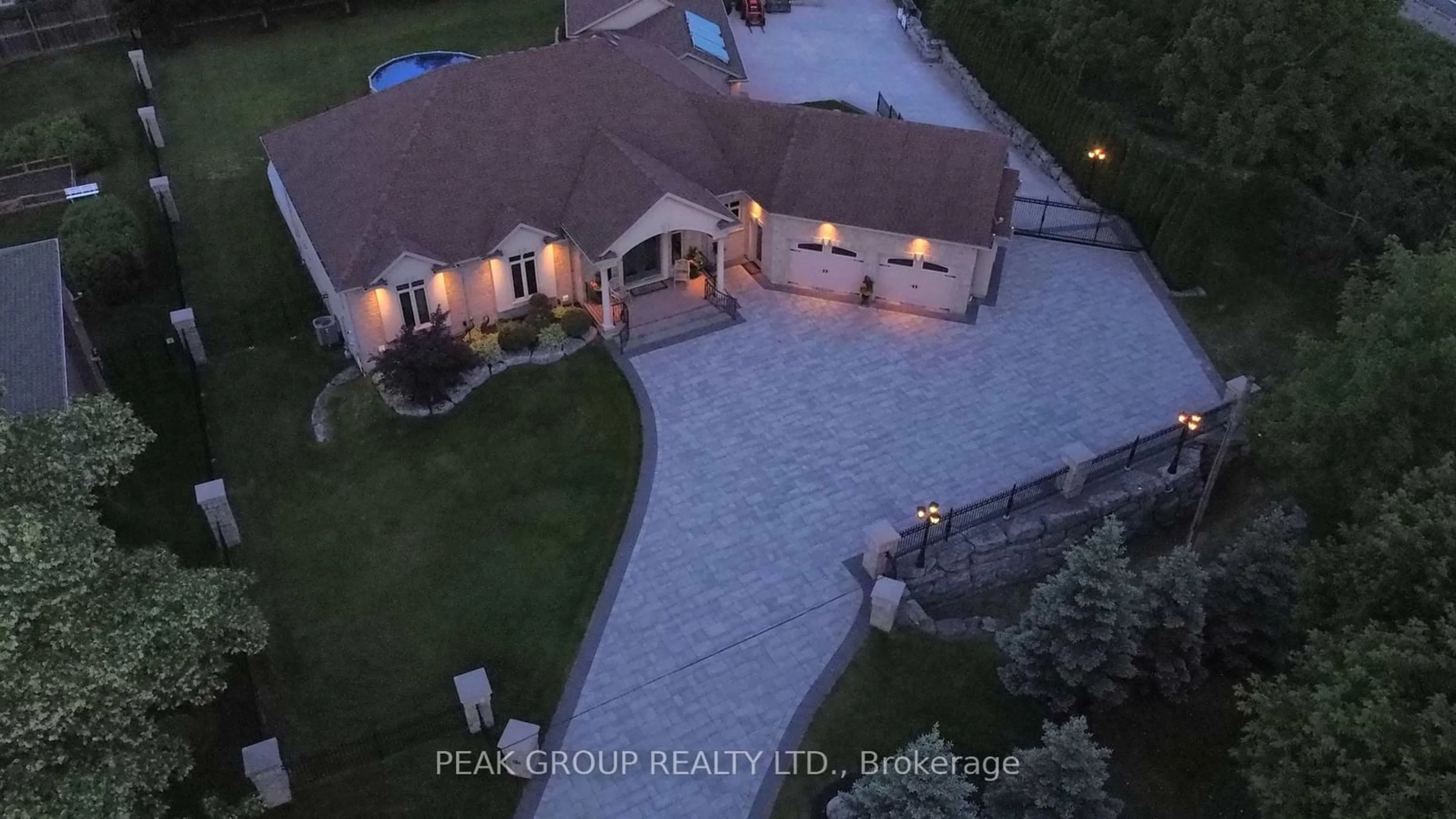 A pic from outside/outdoor area/front of a property/back of a property/a pic from drone, unknown for 63 TANBARK Rd, Niagara-on-the-Lake Ontario L0S 1P0