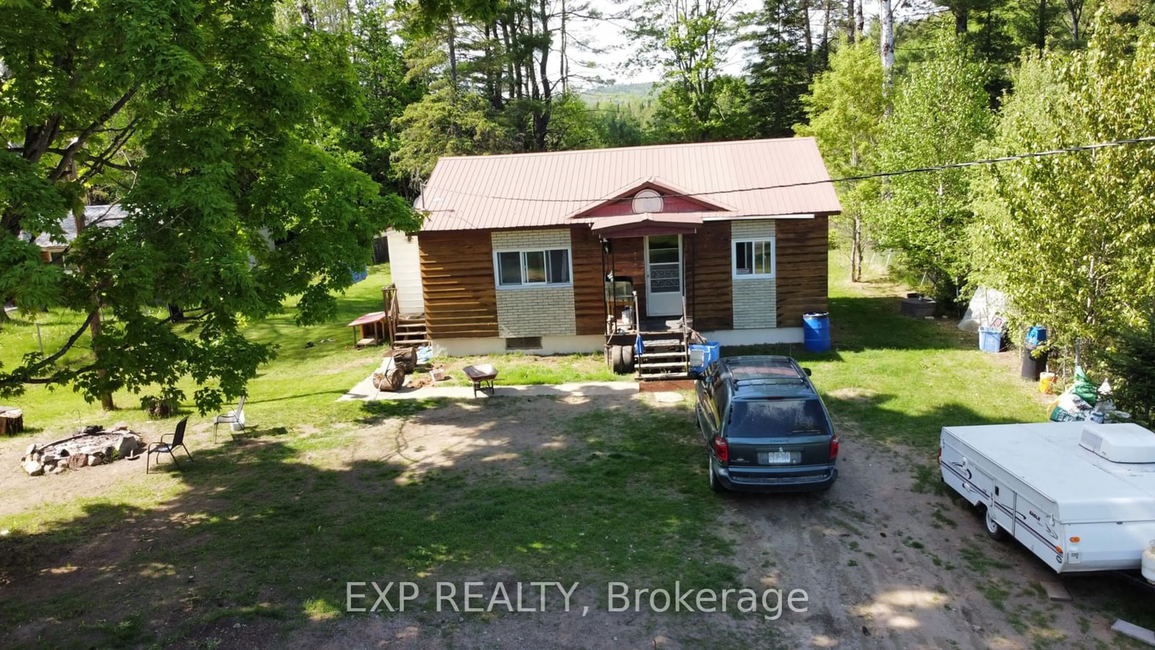 A pic from outside/outdoor area/front of a property/back of a property/a pic from drone, building for 4918 PALMER Rd, Brudenell, Lyndoch and Raglan Ontario K0J 2E0