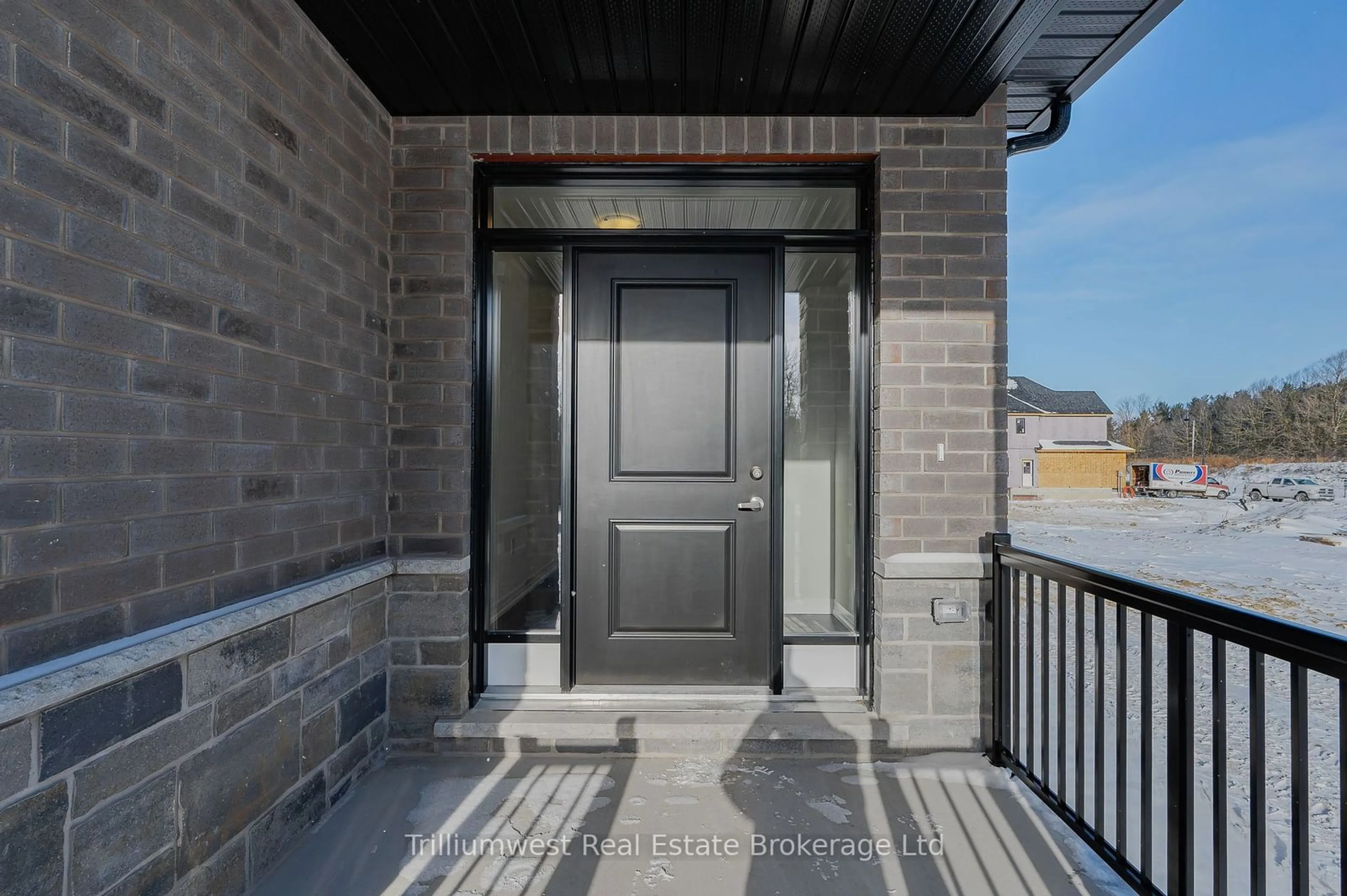 Indoor entryway for 138 Imrie Rd, Centre Wellington Ontario N0B 1S0