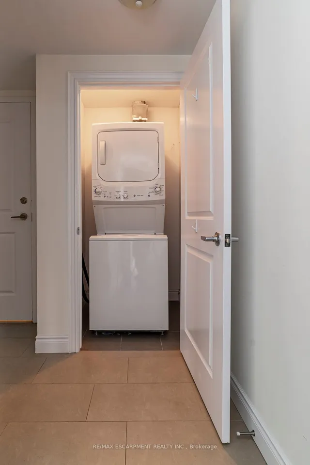 Additional property image - 427 Aberdeen Ave Unit 305