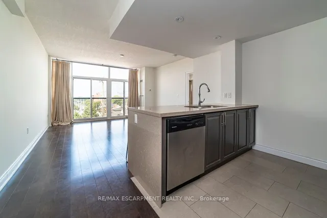 Additional property image - 427 Aberdeen Ave Unit 305