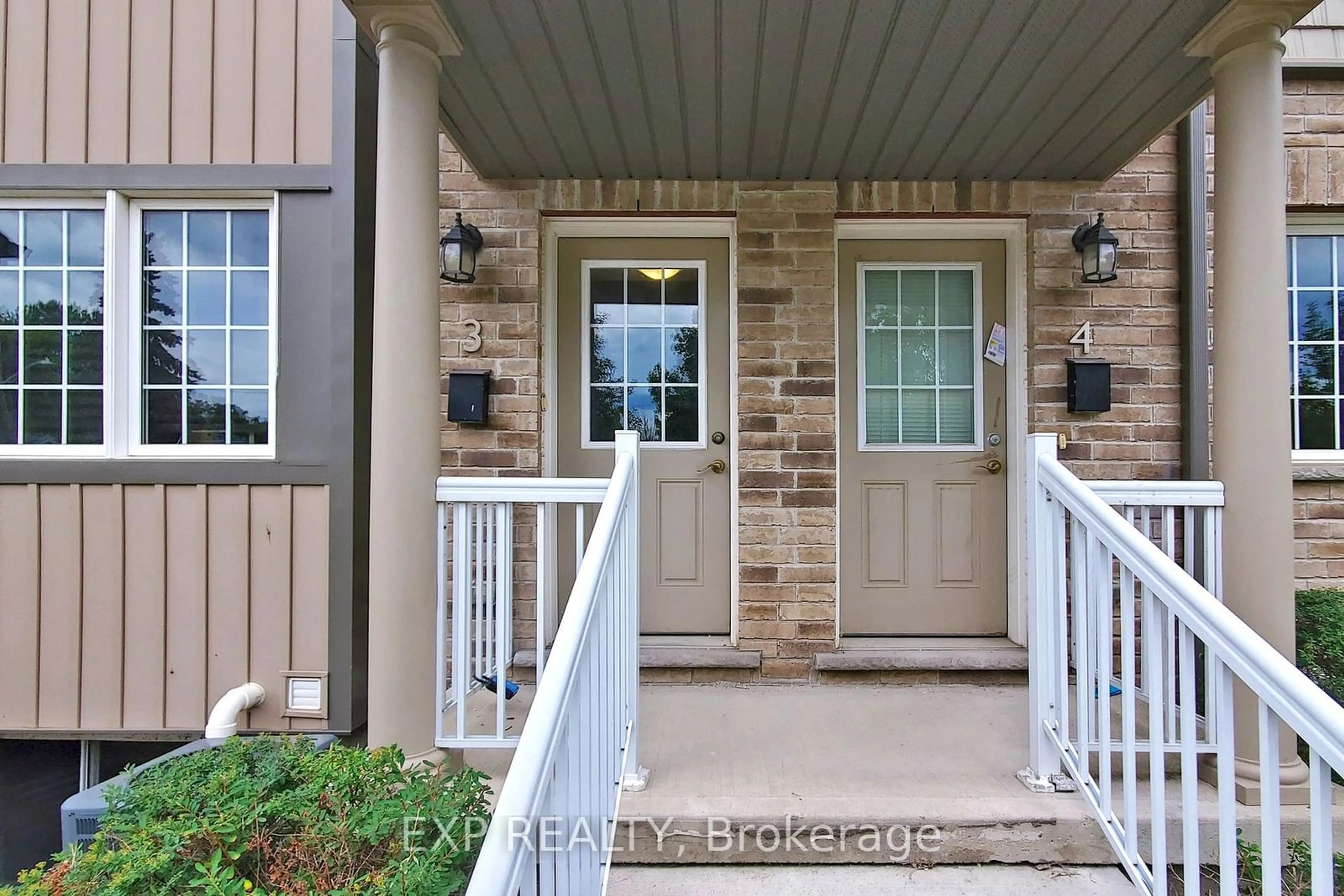 Indoor entryway for 275 Old Huron Rd #3, Kitchener Ontario N2R 1P9