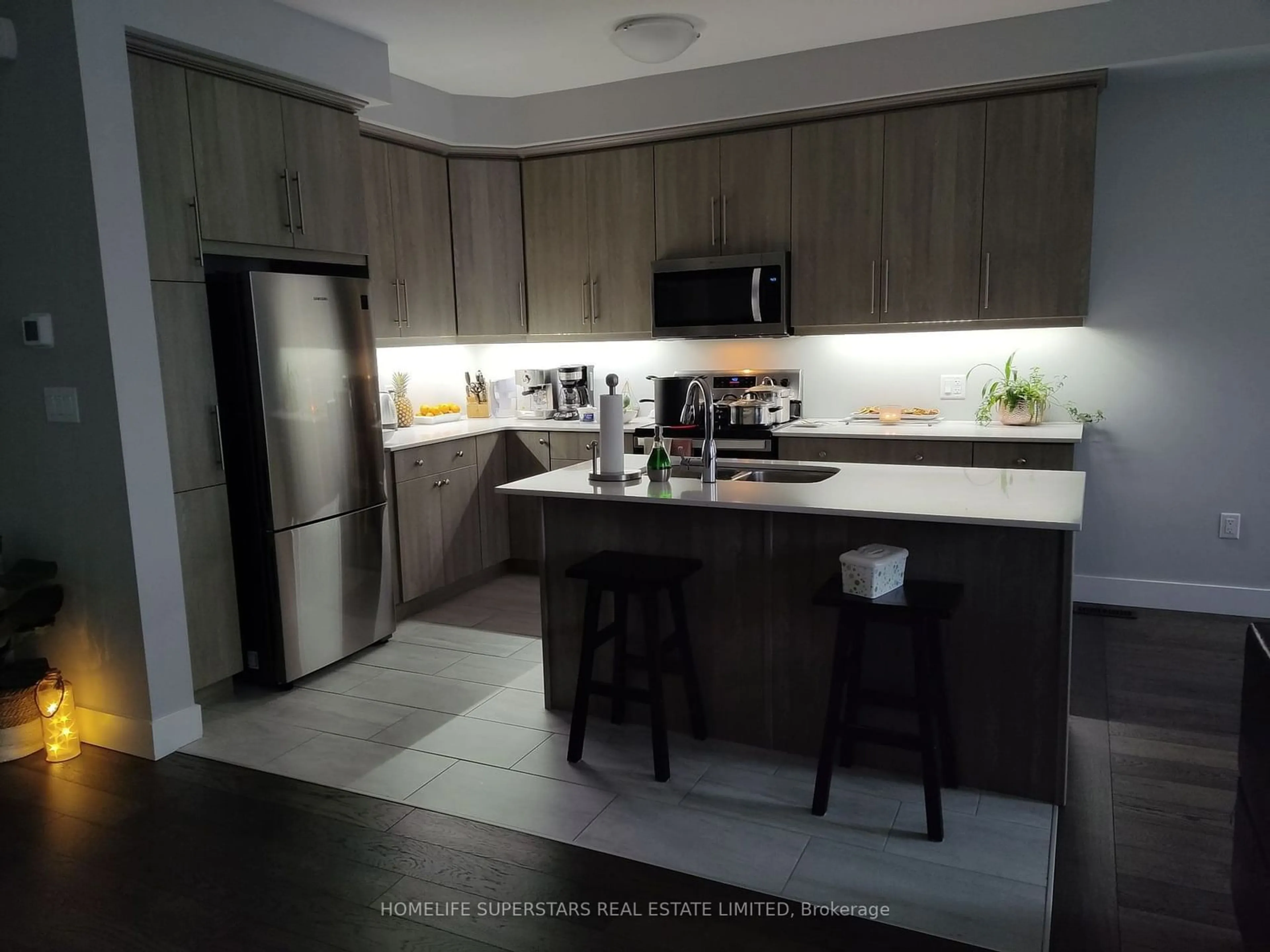 Open concept kitchen, unknown for 177 Edgevalley Rd #122, London Ontario N5V 0C5