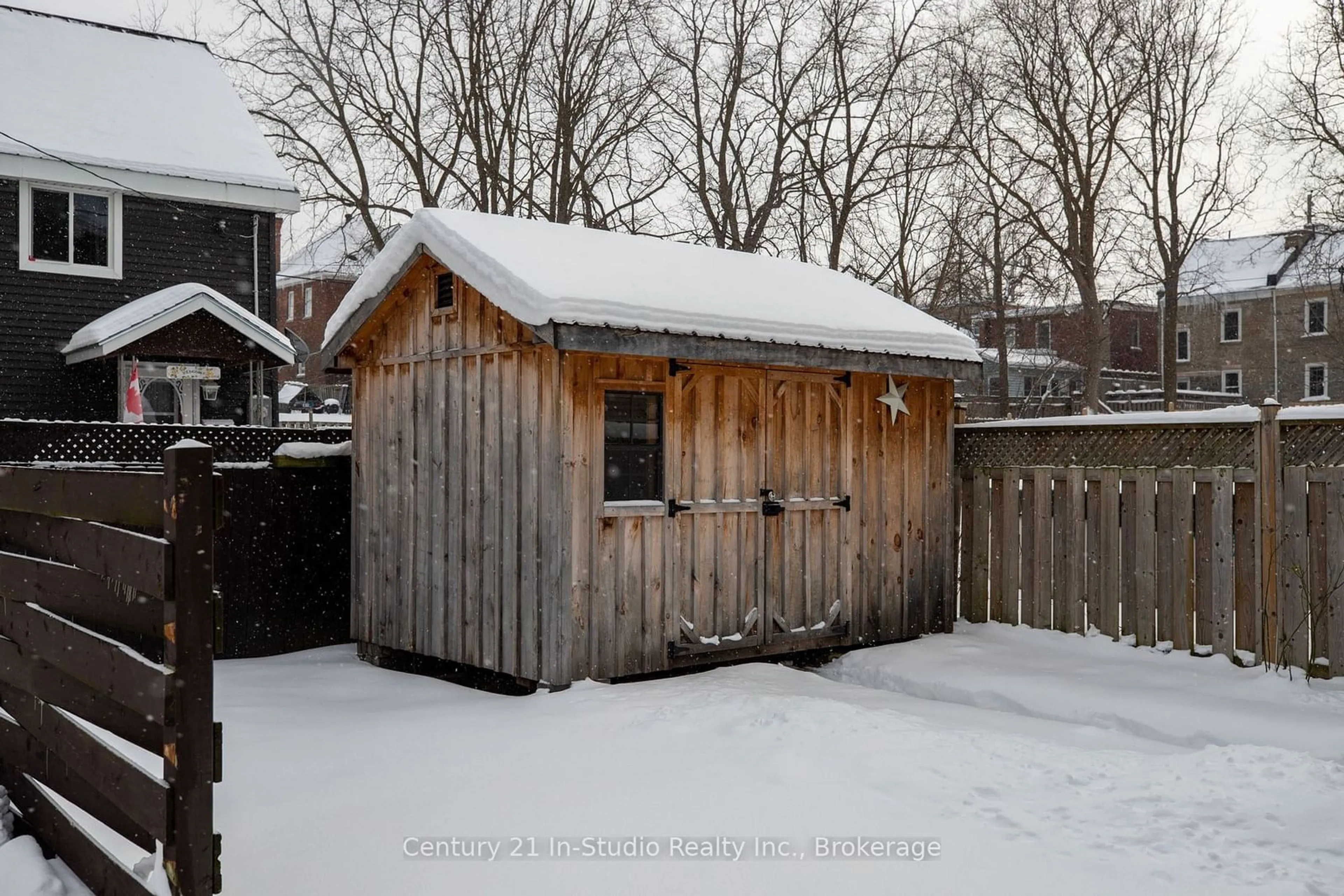 Shed for 1235 2ND Ave, Owen Sound Ontario N4K 2J2