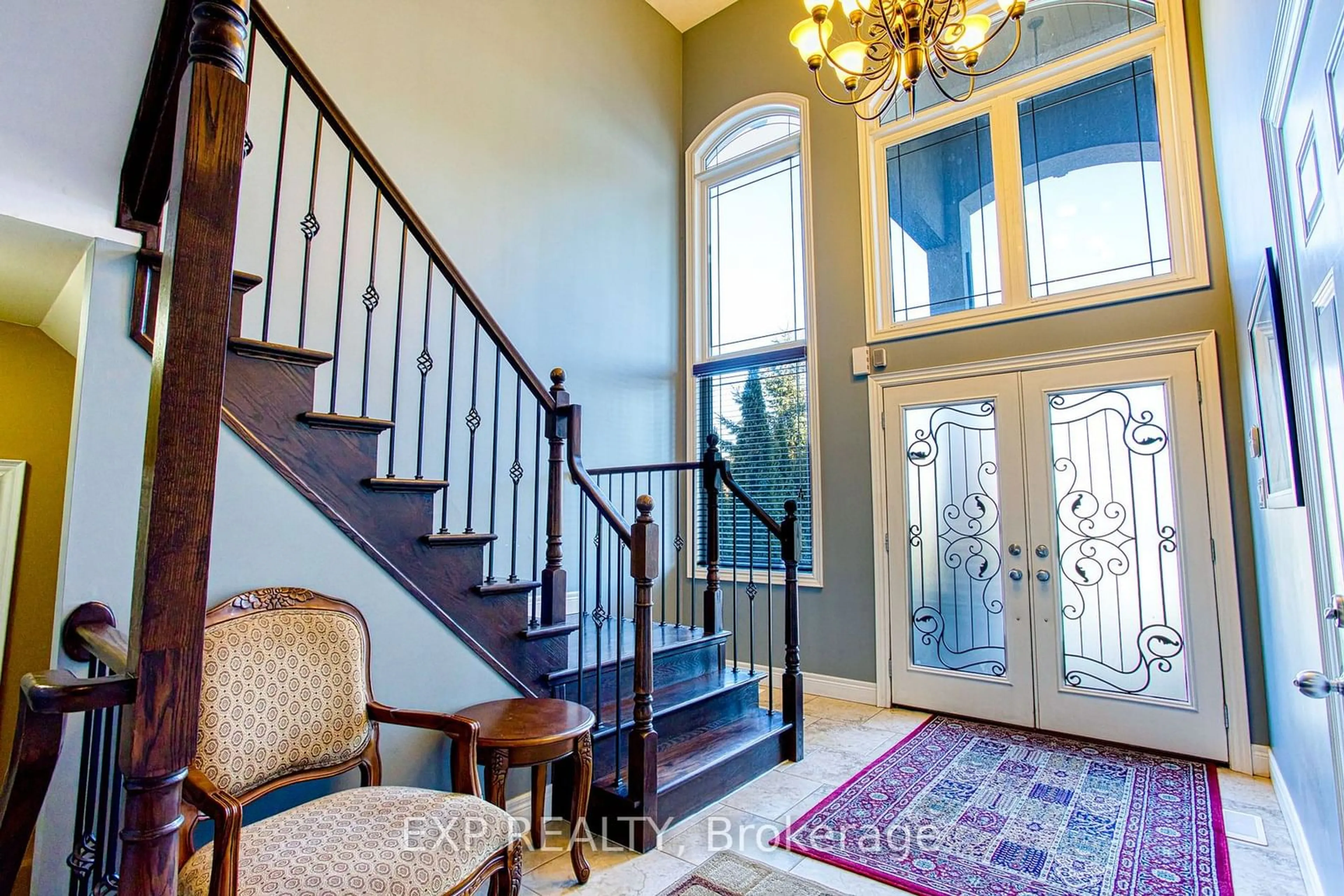 Indoor entryway for 12 Sistine Crt, Hamilton Ontario L9B 0C4