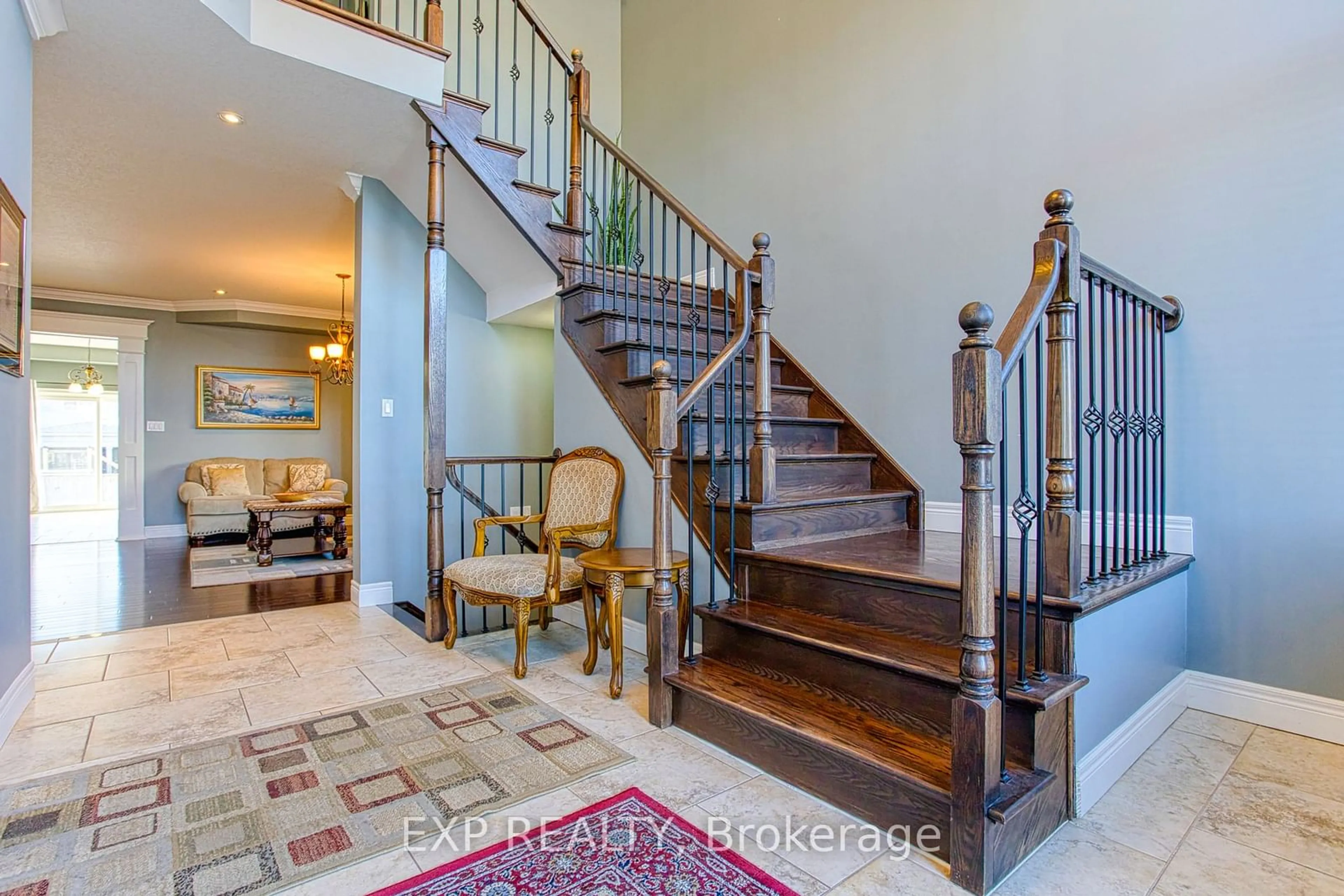 Indoor foyer for 12 Sistine Crt, Hamilton Ontario L9B 0C4