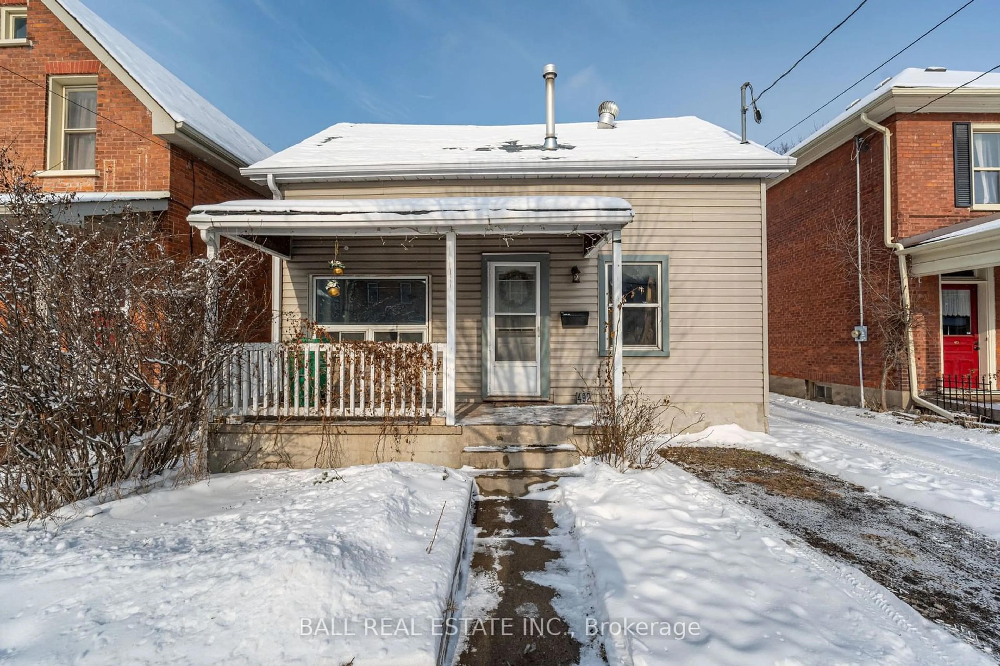 Home with brick exterior material, street for 492 Sherbrooke St, Peterborough Ontario K9J 2P3