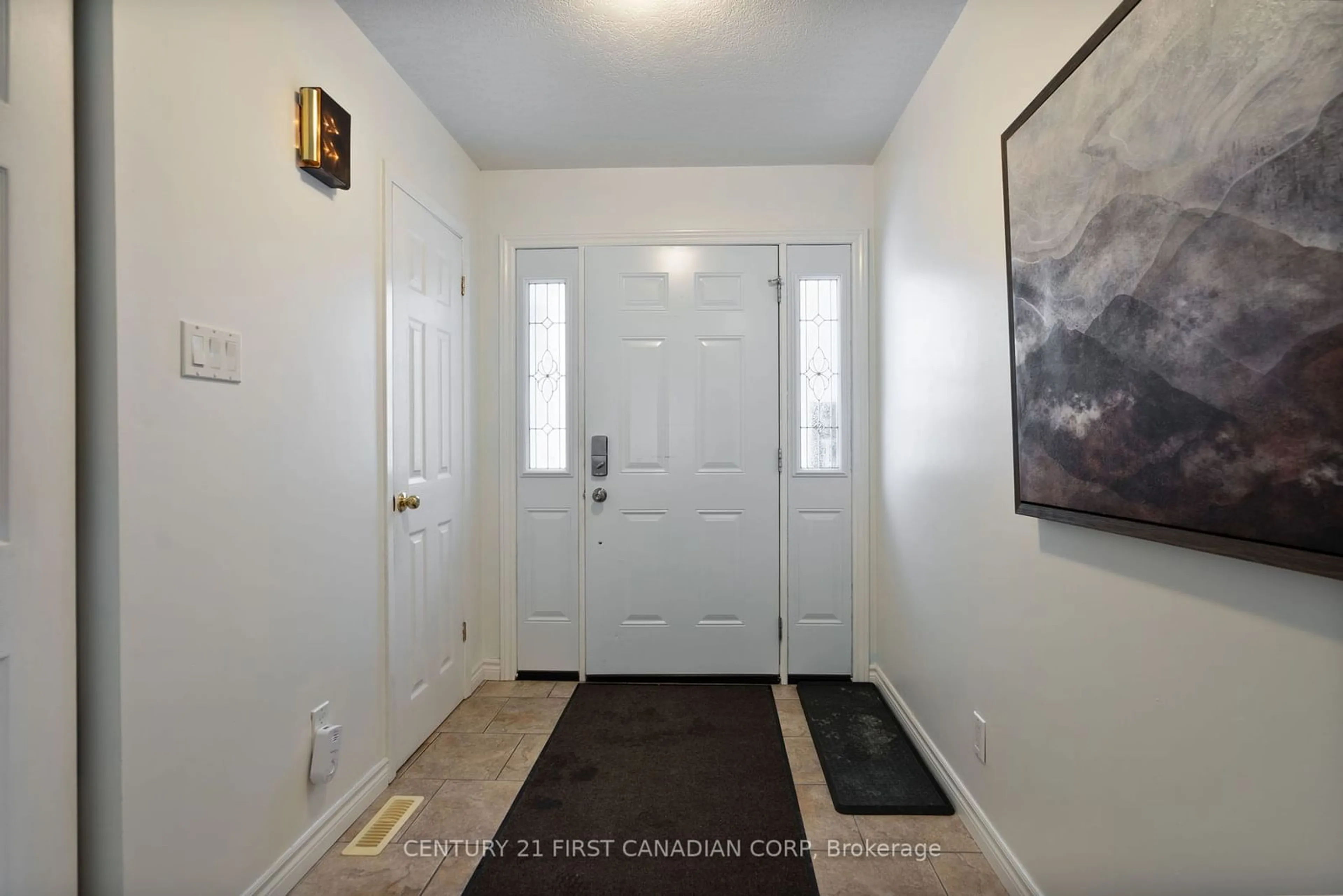 Indoor entryway for 669 Osgoode Dr #14, London Ontario N6E 2C7