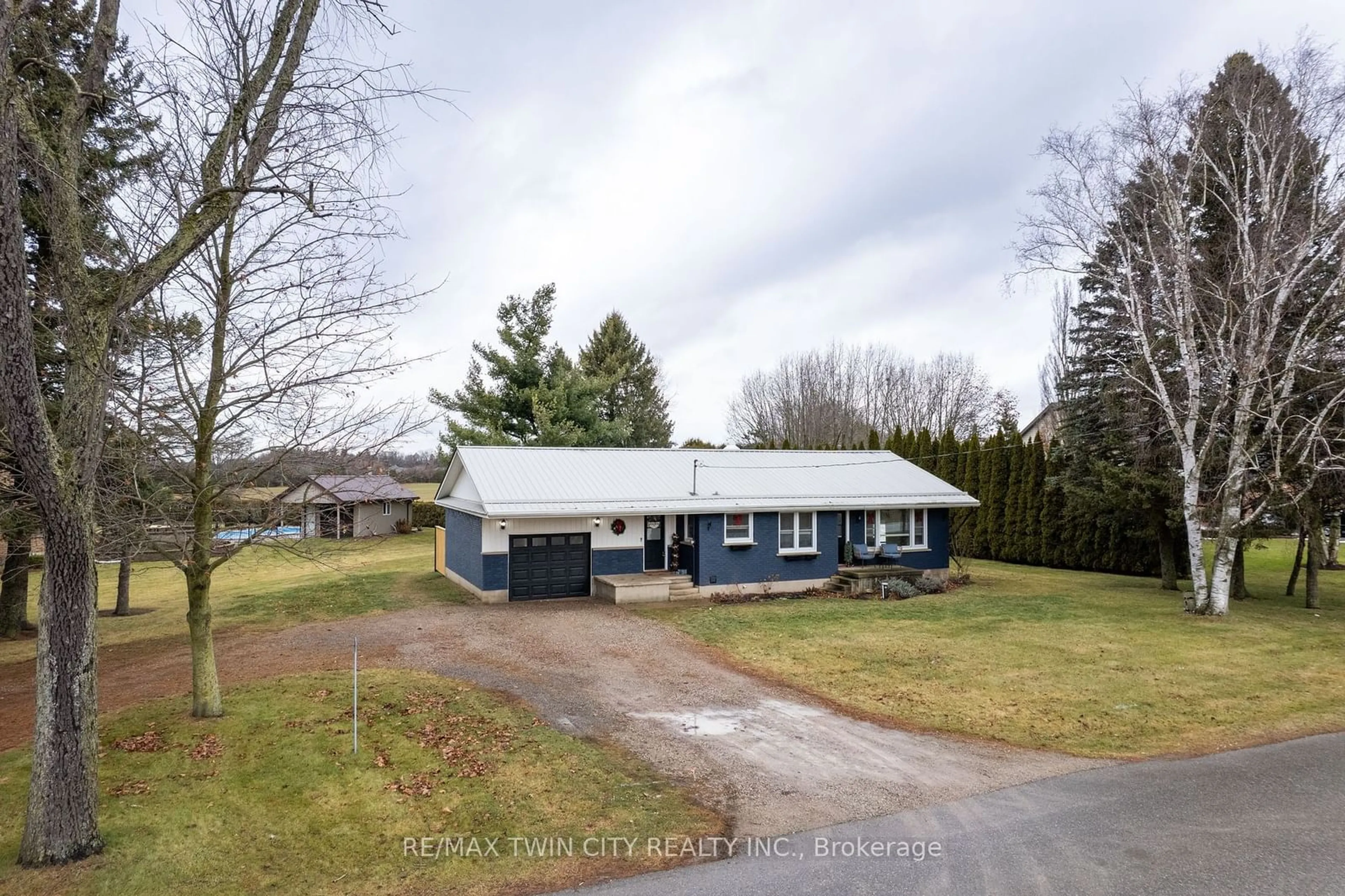 A pic from outside/outdoor area/front of a property/back of a property/a pic from drone, street for 185615 Cornell Rd, Norwich Ontario N0J 1R0