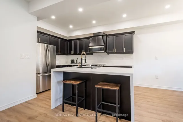 Additional image 21 of 370 Stonehenge Dr Unit 19