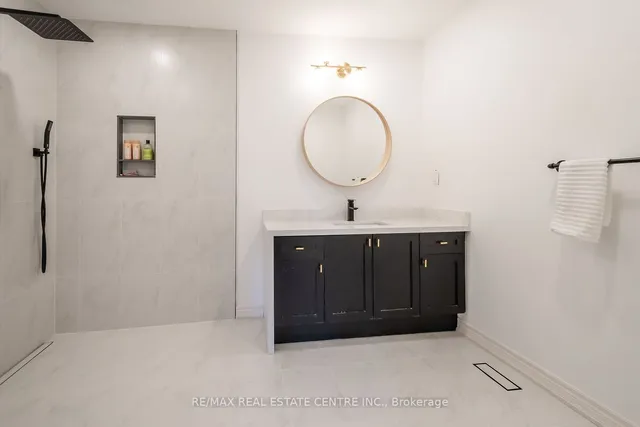 Additional image 17 of 370 Stonehenge Dr Unit 19