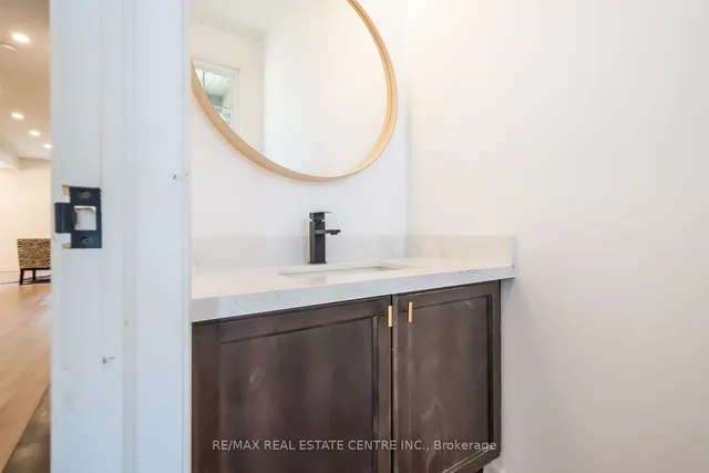 Additional image 8 of 370 Stonehenge Dr Unit 19