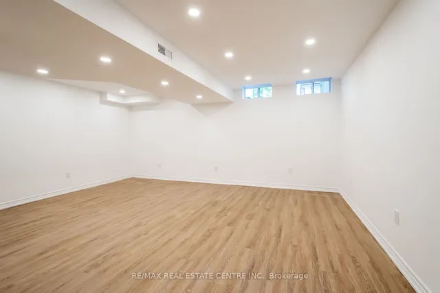 Additional image 7 of 370 Stonehenge Dr Unit 19