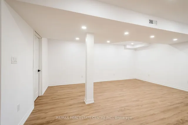 Additional image 6 of 370 Stonehenge Dr Unit 19