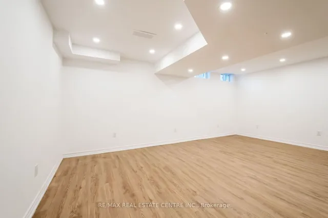 Additional image 4 of 370 Stonehenge Dr Unit 19