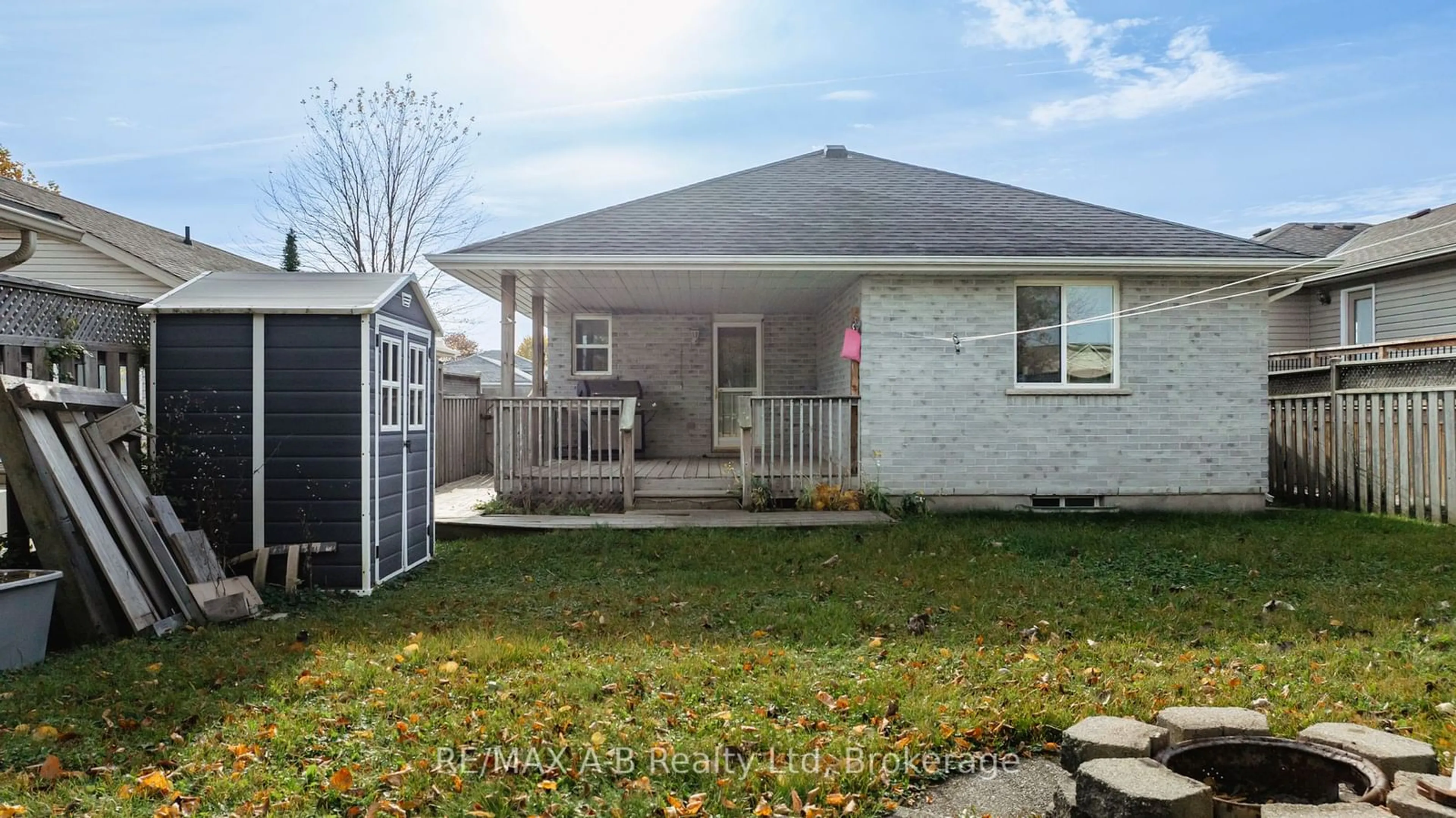 Patio, street for 41850 James St, St. Thomas Ontario N5P 4L6