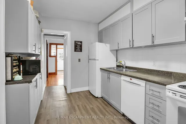 Additional property image - 21 Paisley Ave