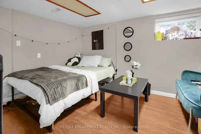 Additional property image - 21 Paisley Ave