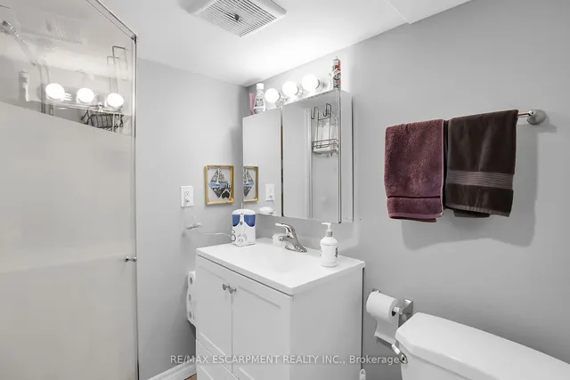 Additional property image - 21 Paisley Ave