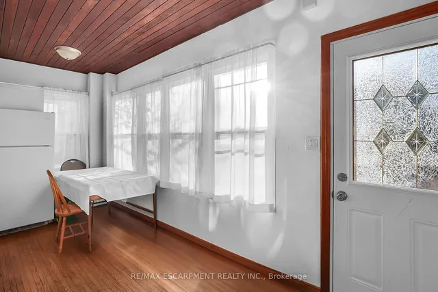Additional property image - 21 Paisley Ave