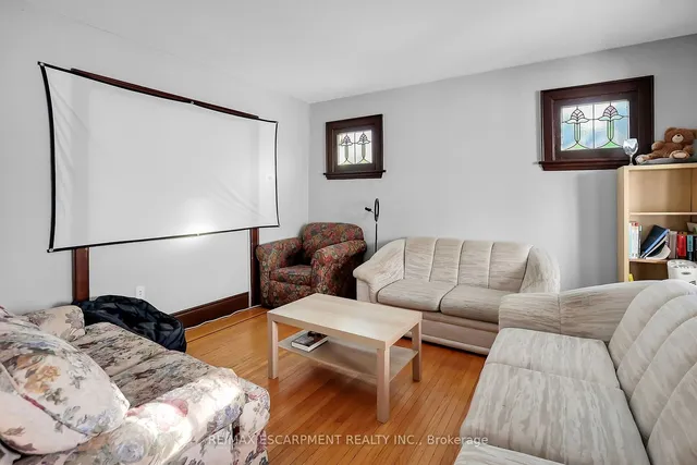 Additional property image - 21 Paisley Ave