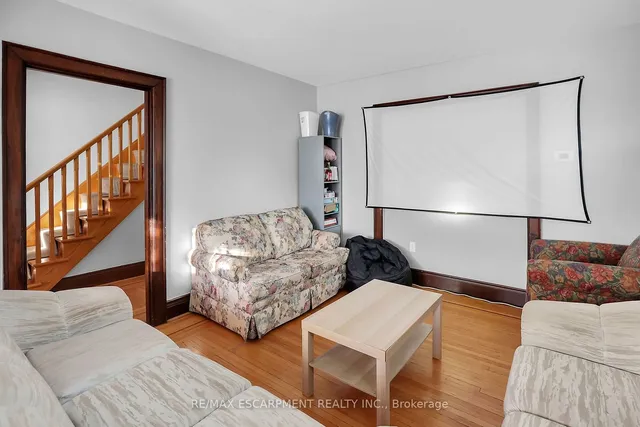 Additional property image - 21 Paisley Ave