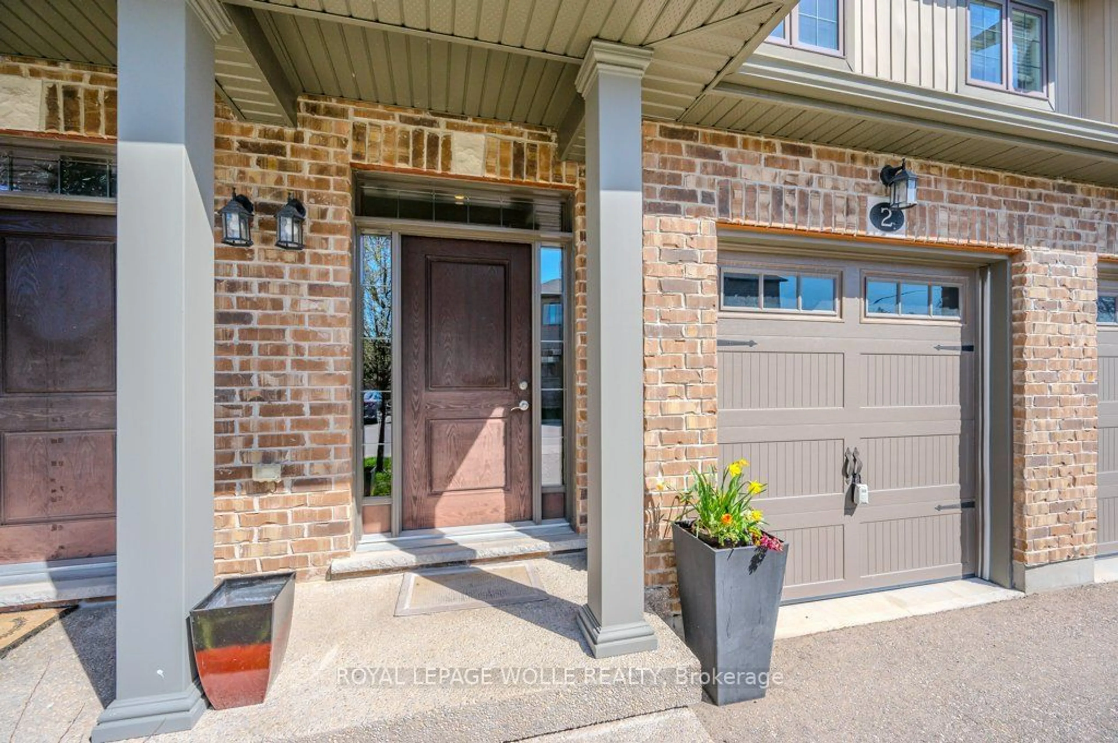 Indoor entryway for 192 Brewery St #2, Wilmot Ontario N3A 0E7