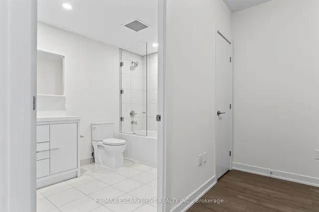 Additional property image - 212 King William St Unit 619