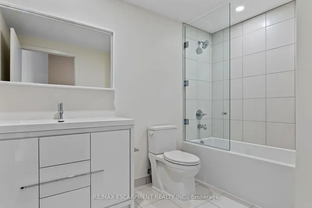 Additional property image - 212 King William St Unit 619