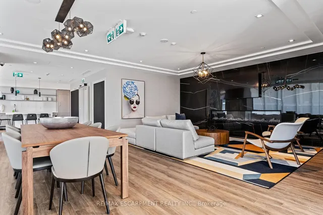 Additional property image - 212 King William St Unit 619