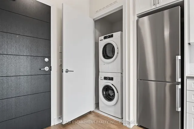 Additional property image - 212 King William St Unit 619