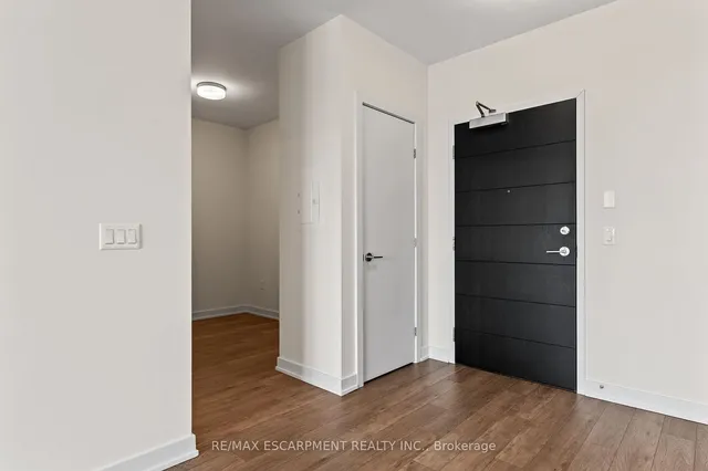 Additional property image - 212 King William St Unit 619