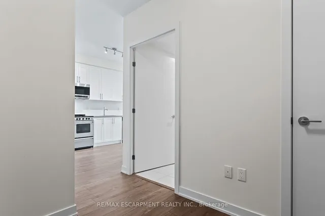 Additional property image - 212 King William St Unit 619