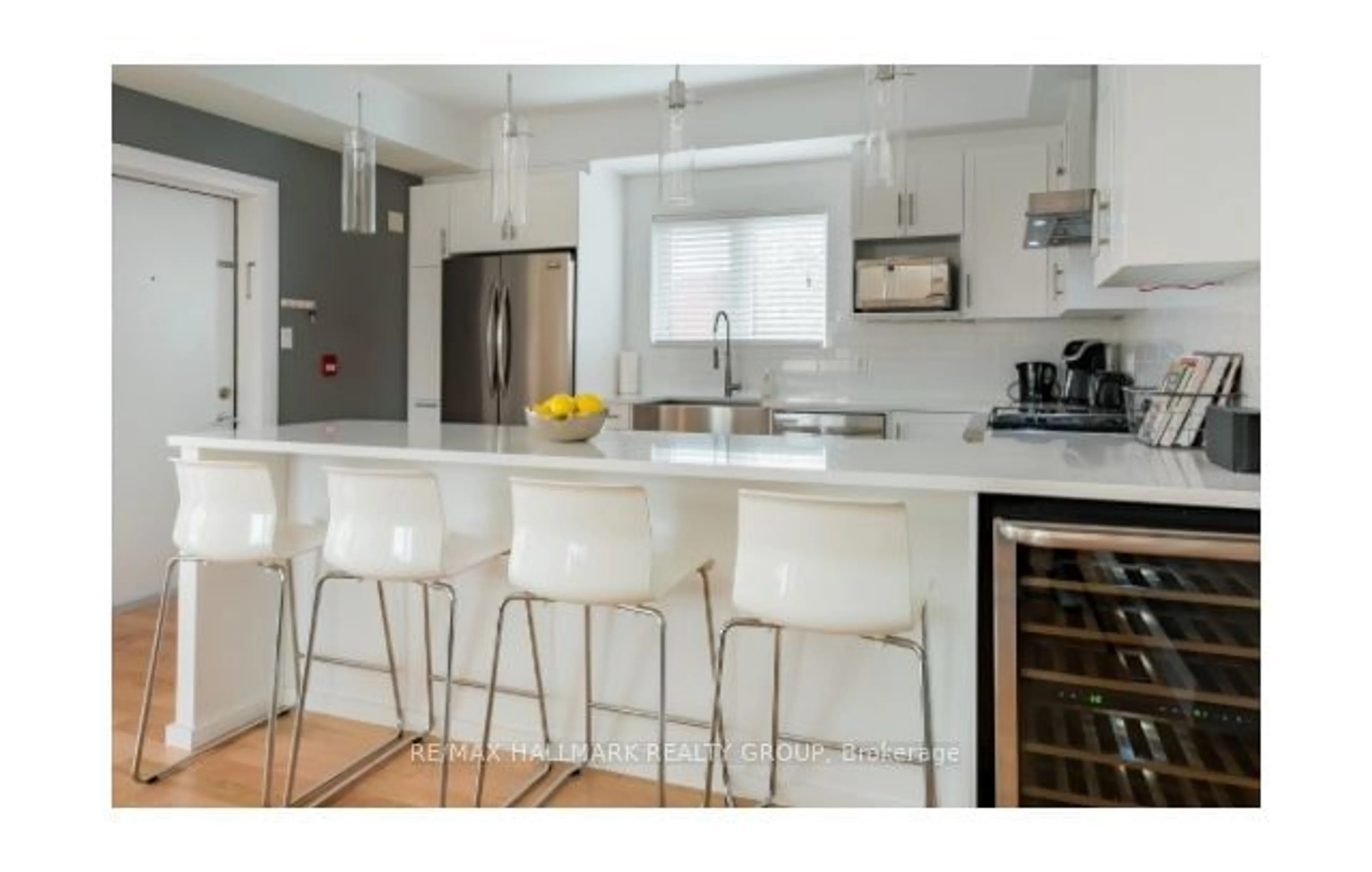 Contemporary kitchen, unknown for 59 Douglas Ave, New Edinburgh - Lindenlea Ontario K1M 1G3