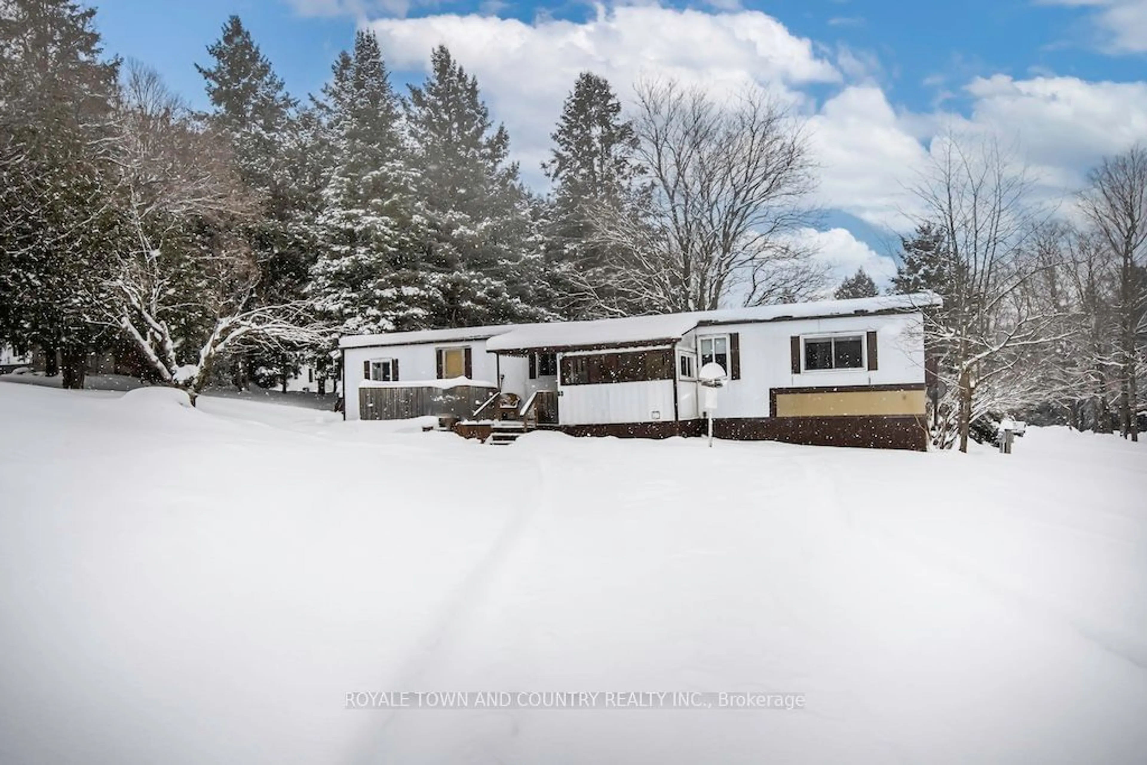 A pic from outside/outdoor area/front of a property/back of a property/a pic from drone, unknown for 9 Marlene Dr, Kawartha Lakes Ontario L0B 1K0