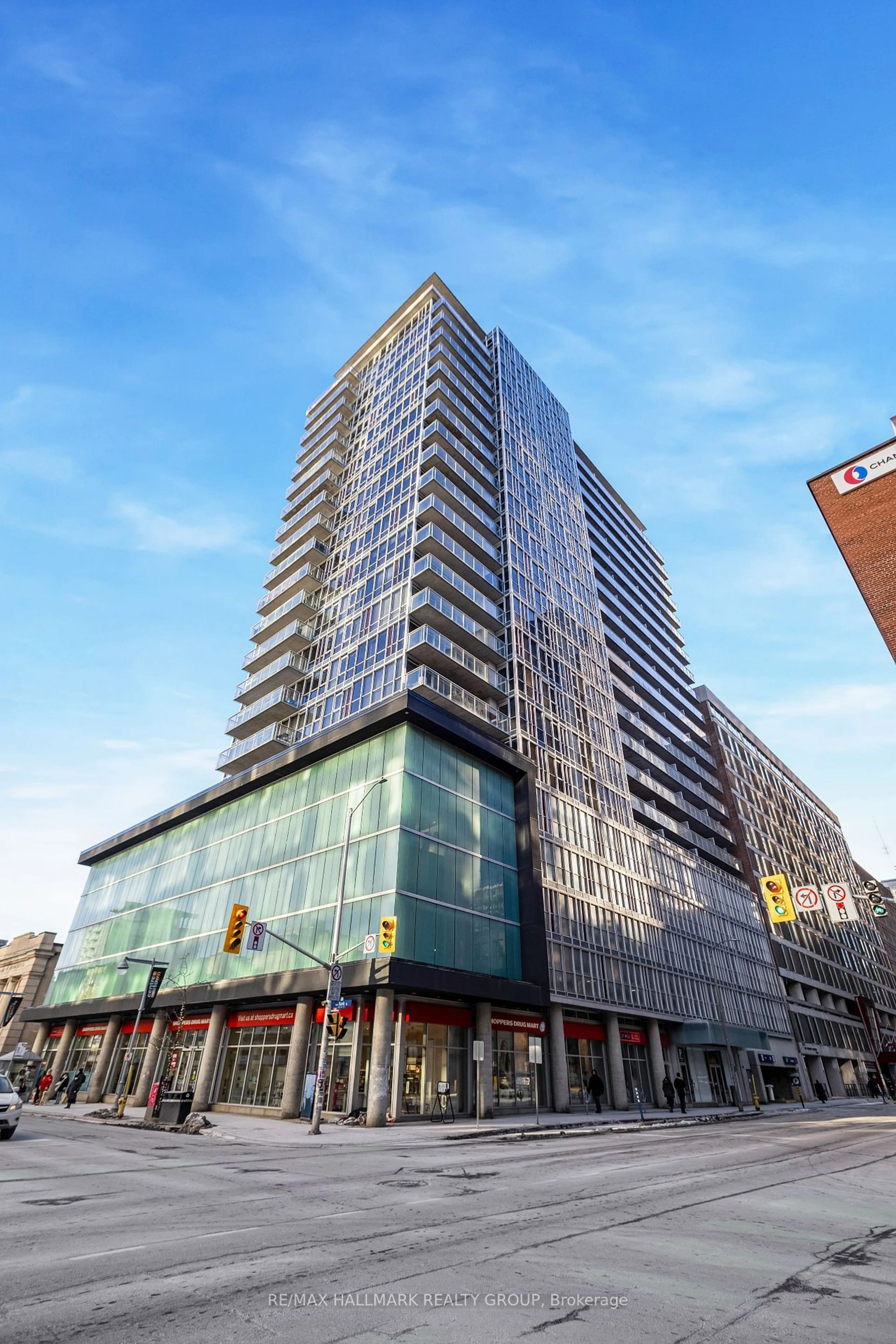 Indoor foyer for 324 Laurier Ave #1908, Ottawa Centre Ontario K1N 6P6