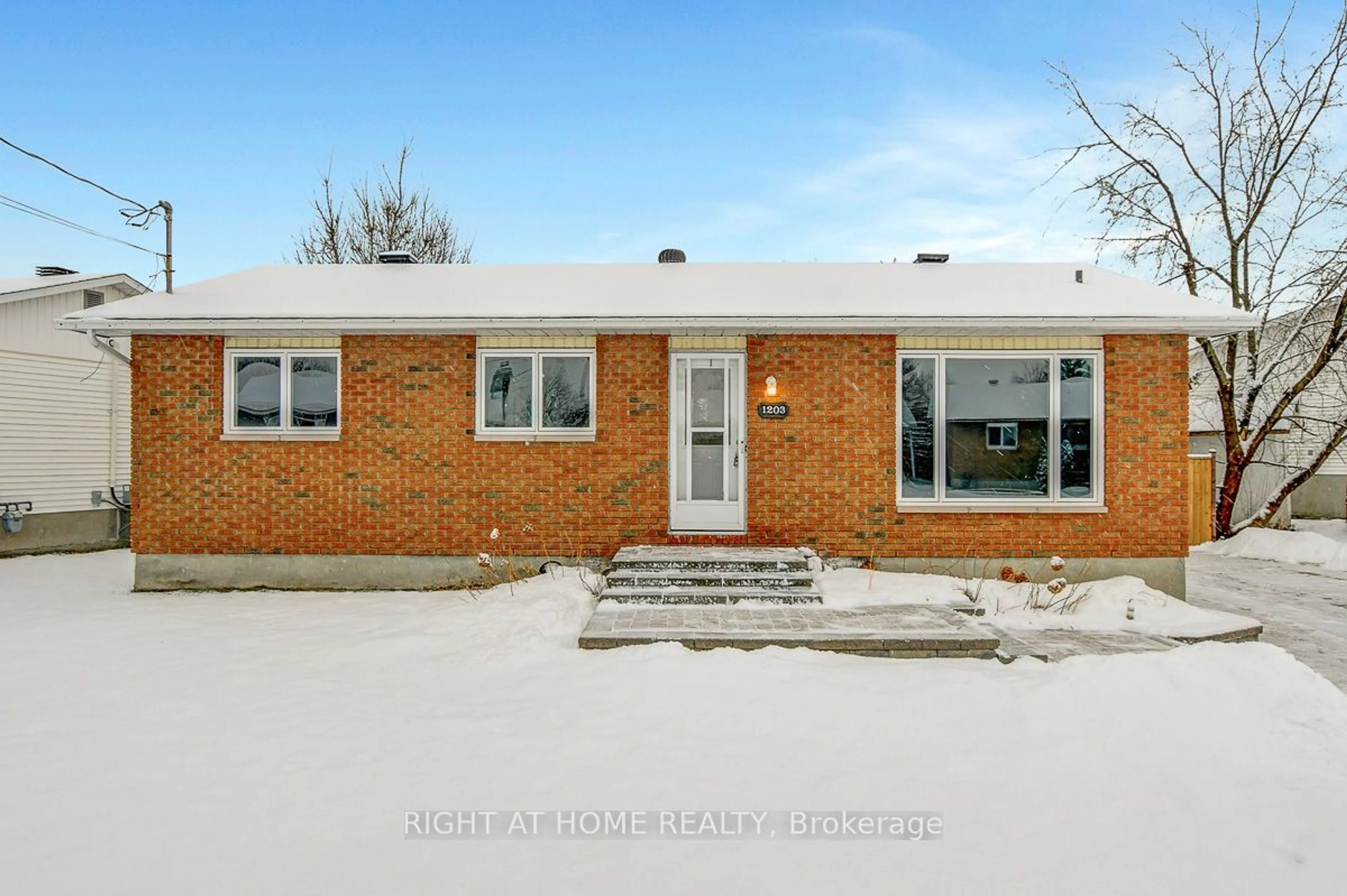 Home with brick exterior material, street for 1203 Campeau Cres, Clarence-Rockland Ontario K4K 1B6