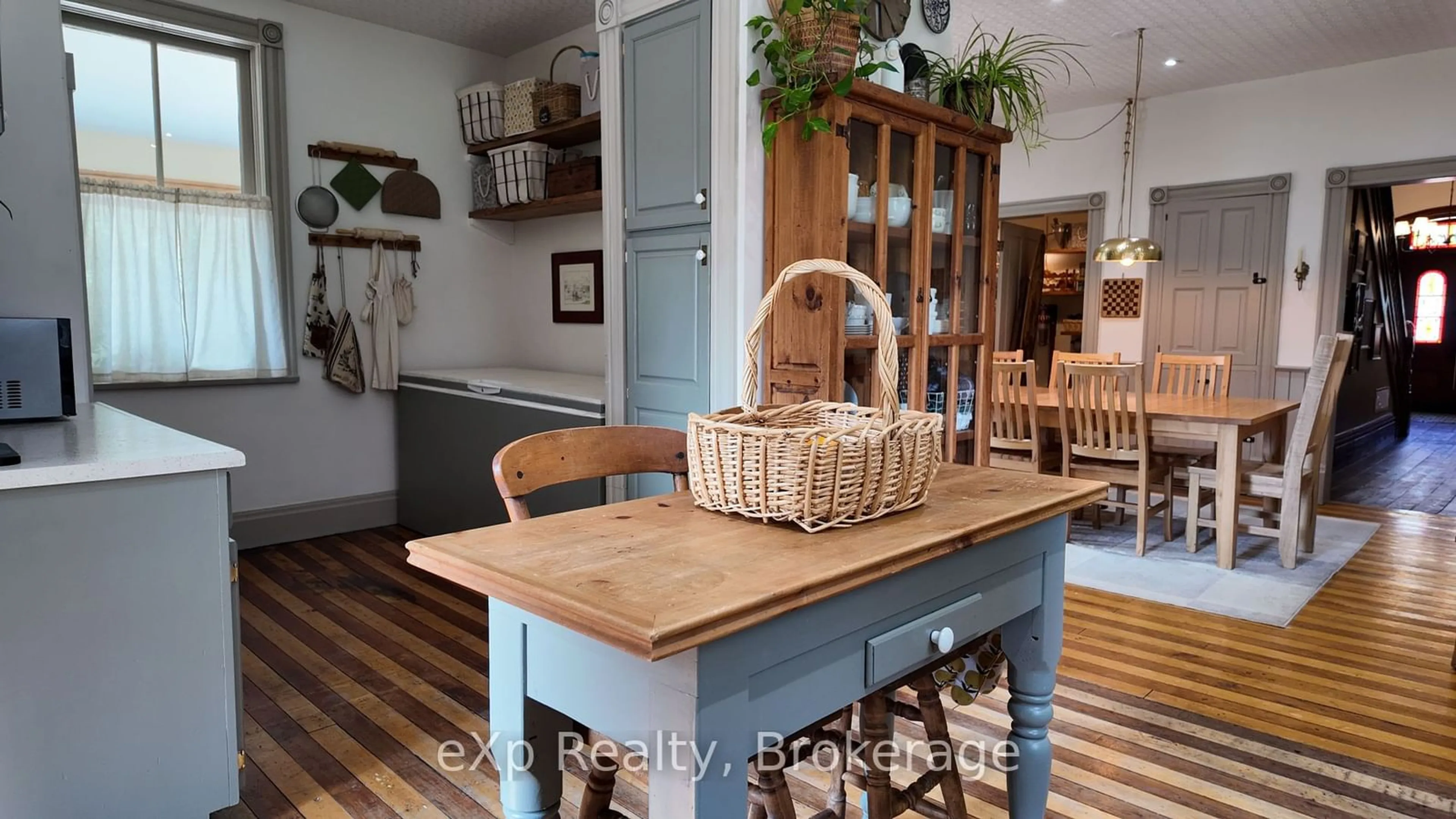 Rustic kitchen, wood/laminate floor for 1337 Bruce Road 15, Brockton Ontario N0G 2T0