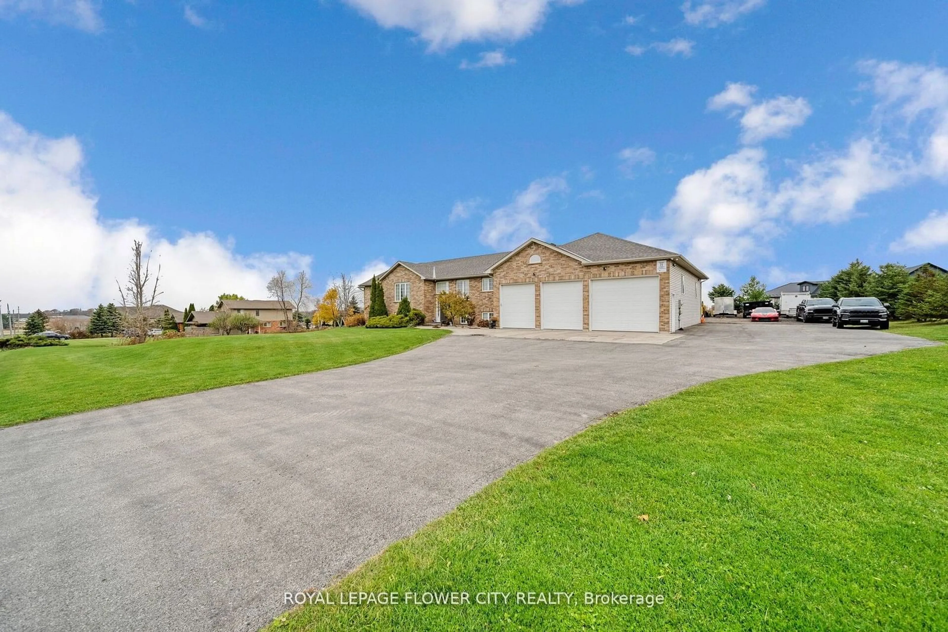 A pic from outside/outdoor area/front of a property/back of a property/a pic from drone, water/lake/river/ocean view for 14 Stardust Dr, Thames Centre Ontario N0L 1G5