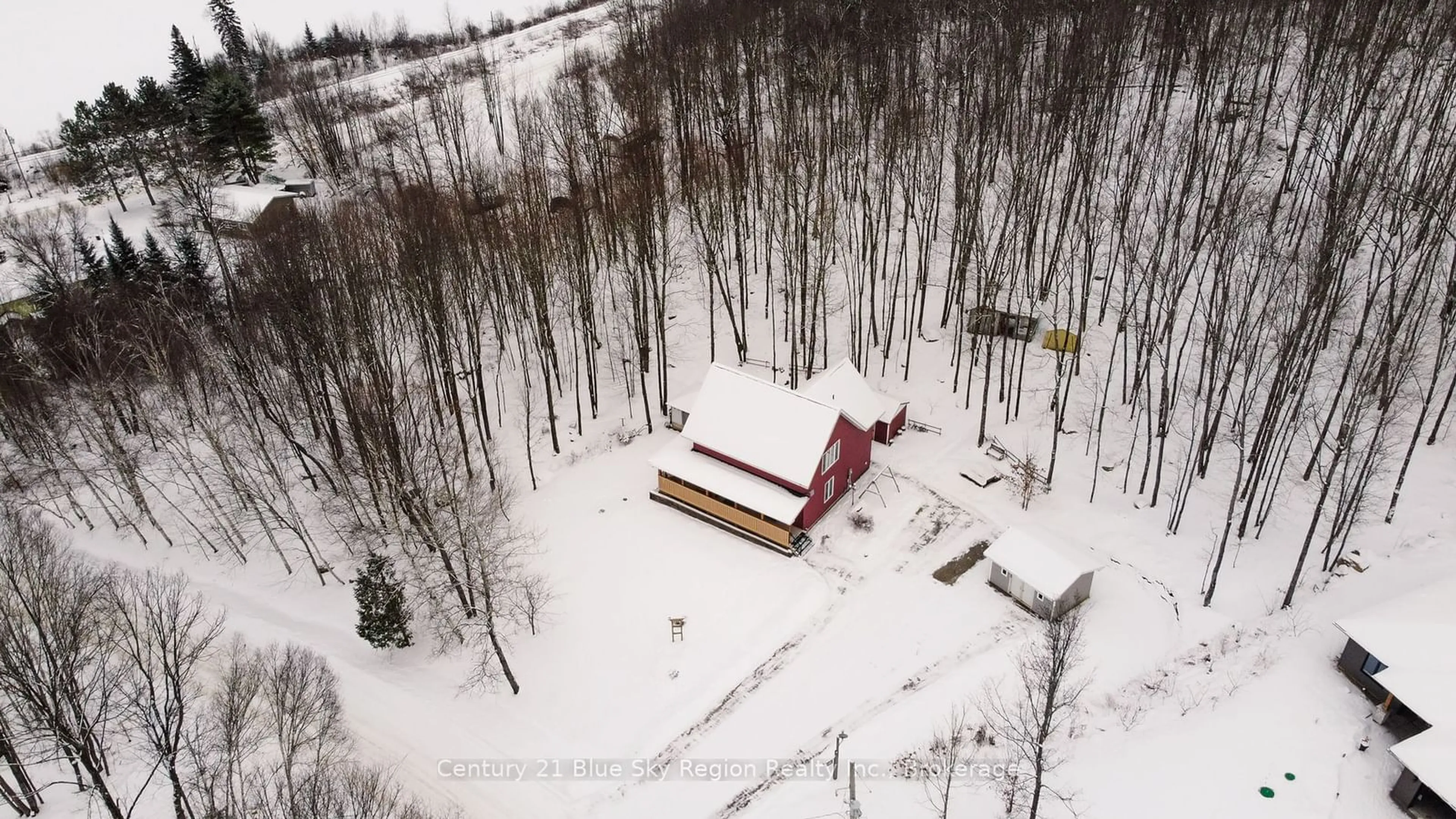 A pic from outside/outdoor area/front of a property/back of a property/a pic from drone, building for 105 Greenwood Dr, Bonfield Ontario P0H 1E0